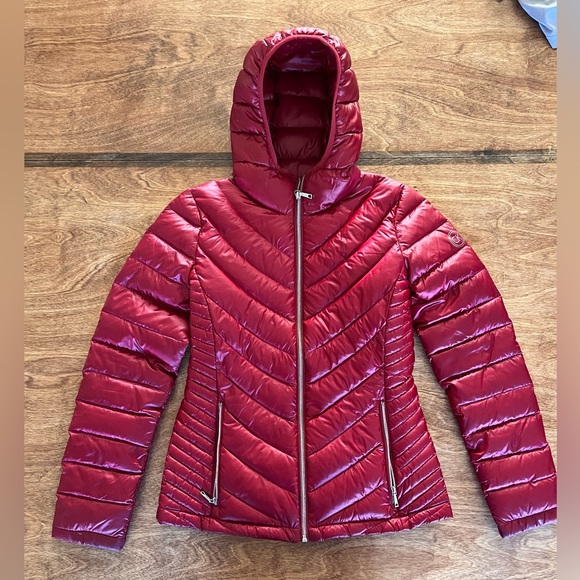 Calvin Klein Jackets & Blazers - Calvin Klein puffer jacket with hood